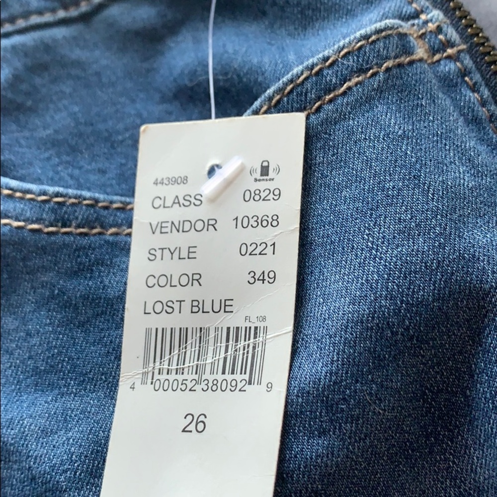 Overall Shorts - Picture 4 of 7
